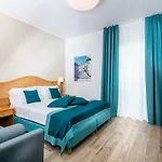 Otel Capitol 4*