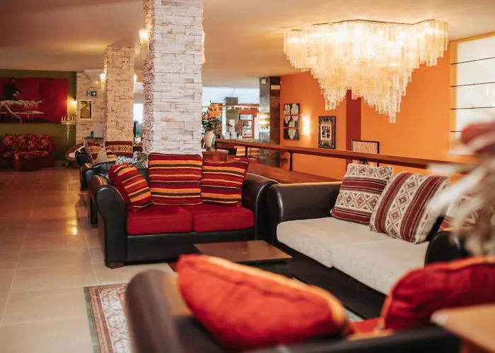 Hotel Capitol 4*