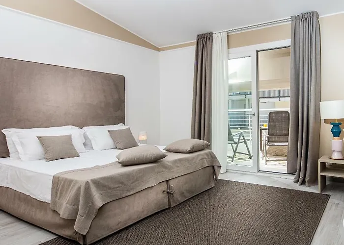 Hotel Capitol 4*