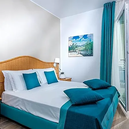Capitol Hotel 4*