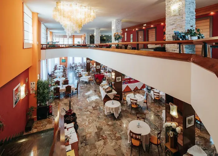 Capitol Ξενοδοχείο 4*