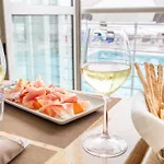 Capitol Hotel 4*