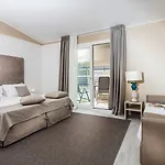 Hotel Capitol 4*
