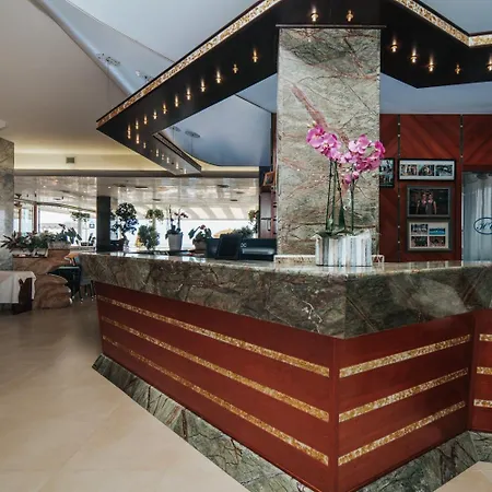 Otel Capitol 4*
